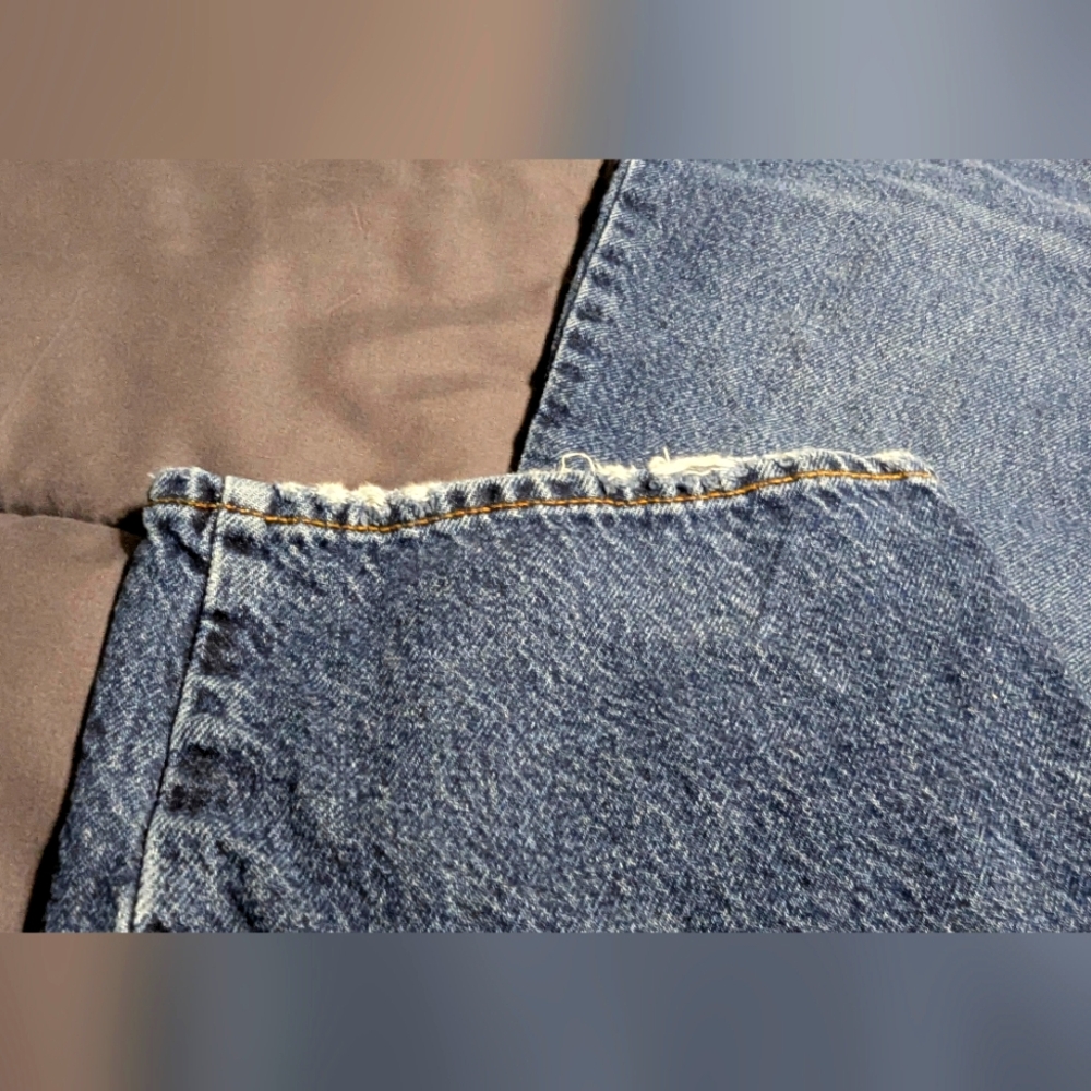 OLD NAVY Original Loose Built In Flex Mens Distressed Blue Jeans Size 36x30 - Picture 3 of 7